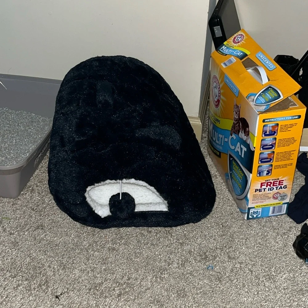 Cat hide hut bed (Only accept cashapp)